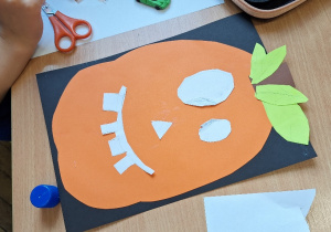 Dyniowy zawrót głowy_motorycznie w klasie 1a.