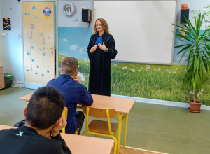 Lekcja praworządności w klasie 8b.