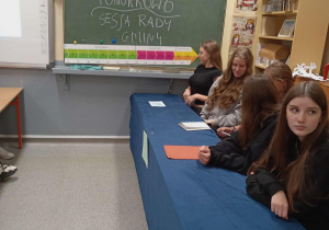 Klasa 8a i sesja gminy Ponurkowo_scenki.