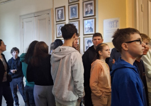 Klasa 8b i lekcja doradztwa zawodowego_wyjście do Centrum Kształcenia Ustawicznego i Zawodowego.