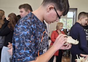 Klasa 8b i lekcja doradztwa zawodowego_wyjście do Centrum Kształcenia Ustawicznego i Zawodowego.