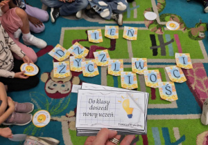 Dzień Życzliwości i Pozdrowień w klasie 1a_karty dotyczące "sytuacji trudnych".