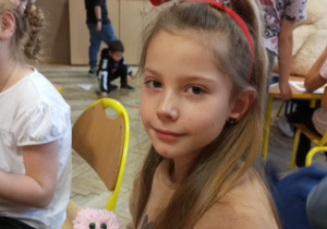 Dzień Pluszowego Misia w świetlicy szkolnej_twórcza praca świetliczaka.