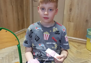 Dzień Pluszowego Misia w świetlicy szkolnej_twórcza praca świetliczaka.