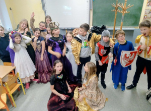 Zjazd Gnieźnieński_scenki w klasie 4a.