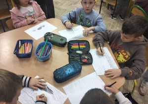 Dzień Górnika - obchody Barbórki w świetlicy szkolnej_prace plastyczne świetliczaków.