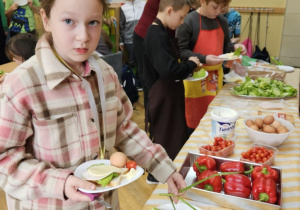 Zdrowe drugie śniadanie w klasie 2b.