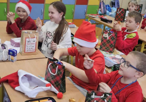 Klasowe obchody mikołajkowe_klasa 2b.