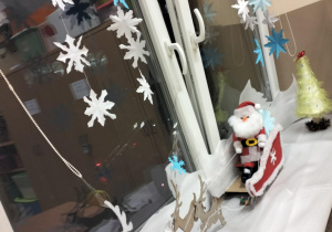 Kreatywne prace o tematyce świątecznej_dekoracja zimowo-świąteczna.