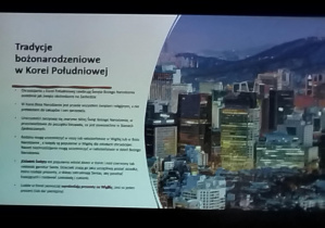 "Przygotowania do Świąt"_fragment prezentacji w wykonaniu uczniów klasy 7b.