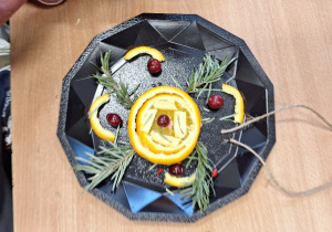 Zimowe witraże i sztuka land art_twórcza praca ucznia klasy 1a.