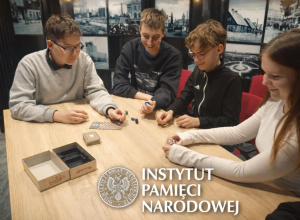 Wizyta uczniów klasy 8b w Instytucie Pamięci Narodowej.