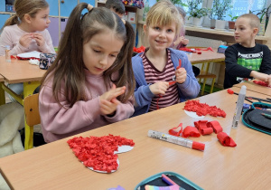 Dzień Babci i Dziadka_projektowo w klasie 1a_twórcze prace pierwszaków.