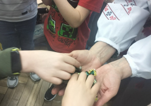 Projekt "Z kulturą mi do twarzy”_świetliczaki poznają kulturę Ukrainy_ukraińskie smakołyki.