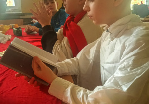 "Obiady czwartkowe" na lekcji historii w klasie 6a_scenka dramowa.