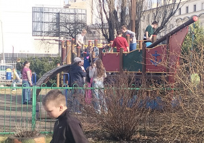 Aktywności świetliczaków, czyli dla każdego coś dobrego:)_aktywność na świeżym powietrzu.