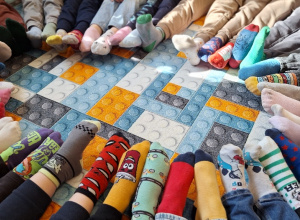 Dzień Kolorowej Skarpetki_Dzień Osób z Zespołem Downa_klasa 1a.