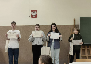 "Czy umiesz mówić po polsku?"_konkurs językowy z okazji Dnia Języka Ojczystego_wręczenie dyplomów i nagród.