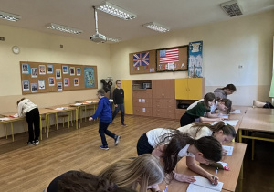 Dyktando biegane w klasie 4a.