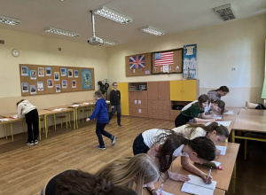 Dyktando biegane w klasie 4a.