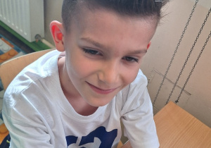 Wiosenna akcja "Dzień zwariowanej wiosennej fryzury"_klasa 1a.