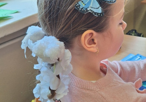 Wiosenna akcja "Dzień zwariowanej wiosennej fryzury"_klasa 1a.