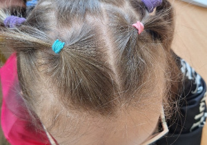 Wiosenna akcja "Dzień zwariowanej wiosennej fryzury"_klasa 1a.