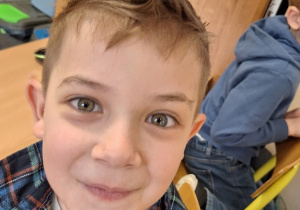 Wiosenna akcja "Dzień zwariowanej wiosennej fryzury"_klasa 1a.