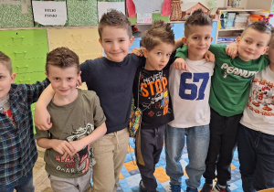 Wiosenna akcja "Dzień zwariowanej wiosennej fryzury"_klasa 1a.