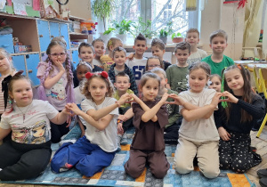 Wiosenna akcja "Dzień zwariowanej wiosennej fryzury"_klasa 1a.