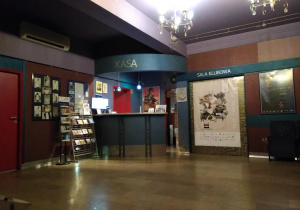 Klasa 1a z wizytą w Kinie Charlie_fragment klimatycznego wnętrza budynku Kina Charlie.