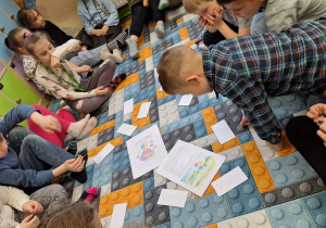 "U-ważne 5 minut!", czyli innowacyjnie w klasie 1a_praca z kartami "Trudne sytuacje".