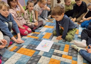 "U-ważne 5 minut!", czyli innowacyjnie w klasie 1a_wstęp do uważności.