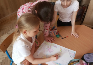 Przedświąteczne inspiracje w świetlicy szkolnej_kreatywne działania świetliczaków.