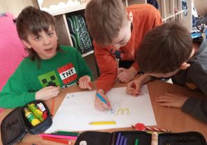 Przedświąteczne inspiracje w świetlicy szkolnej_kreatywne działania świetliczaków.