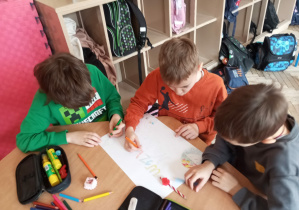 Przedświąteczne inspiracje w świetlicy szkolnej_kreatywne działania świetliczaków.