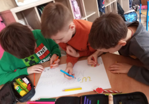 Przedświąteczne inspiracje w świetlicy szkolnej_kreatywne działania świetliczaków.