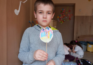 Przedświąteczne inspiracje w świetlicy szkolnej_kreatywne działania świetliczaków.