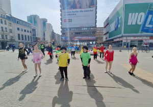 DOZ Maraton Łódź i szkolny sektor kibicowania_układ taneczny.