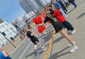 DOZ Maraton Łódź i szkolny sektor kibicowania_układ taneczny.