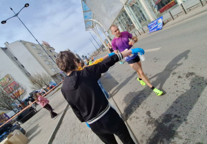 DOZ Maraton Łódź i szkolny sektor kibicowania.