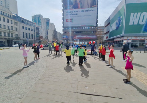 DOZ Maraton Łódź i szkolny sektor kibicowania_układ taneczny.