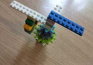Konstrukcje LEGO, czyli kreatywność świetliczaków w roli głównej.