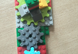 Konstrukcje LEGO, czyli kreatywność świetliczaków w roli głównej.