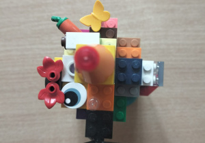 Konstrukcje LEGO, czyli kreatywność świetliczaków w roli głównej.