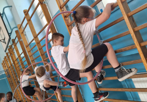 "Niebieskie Igrzyska" jako akt wrażliwości i świadomości w zakresie zaburzeń ze spectrum autyzmu_rozgrywki sportowe.