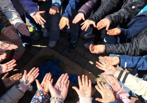 Dzień Ziemi w edukacji wczesnoszkolnej_klasa 1a i wspólny cel: Dbajmy o Ziemię!.