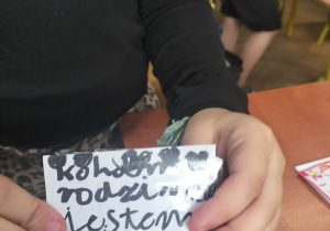 "RODZINA"_poważne rozmowy świetliczaków i ich twórcze prace.