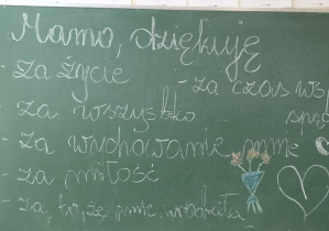 Obchody Dnia Matki w świetlicy szkolnej.