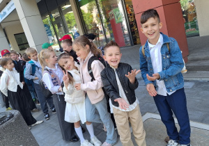 Klasa 1a w drodze do Teatru Wielkiego.